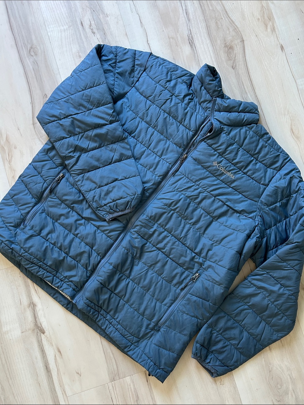 Columbia Men's Slate Blue Packable Puffer Jacket